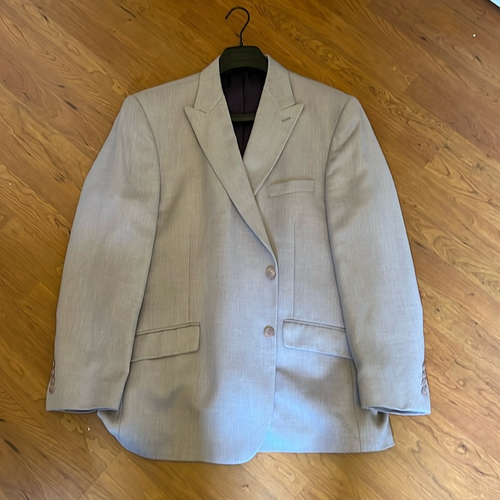 Beautiful, sportcoat, light, purpleish, pink, two button peak lapel